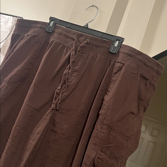 28W Woman Within Brown Cargo Pants, 100% Cotton - Picture 3 of 14